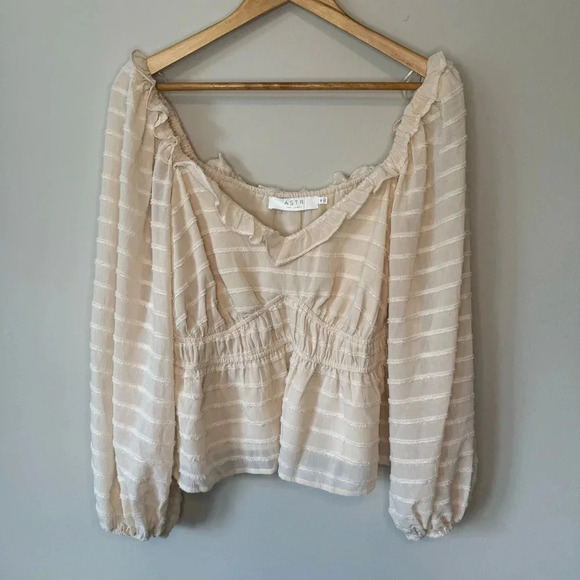 Astr The Label Metallic Puff Sleeve V-Neck Top Black Sz XL - Picture 2 of 7